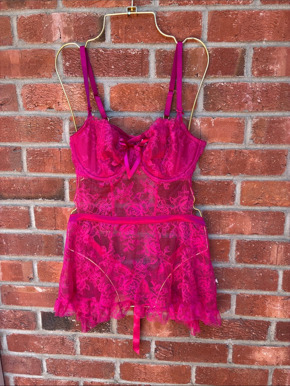 VS dark pink 🎀 Lace Babydoll apron set!